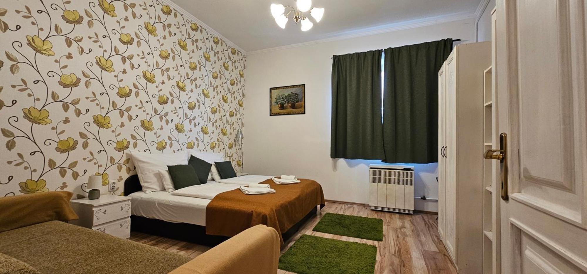 Hotel Indium City Panzió Eger Exterior foto